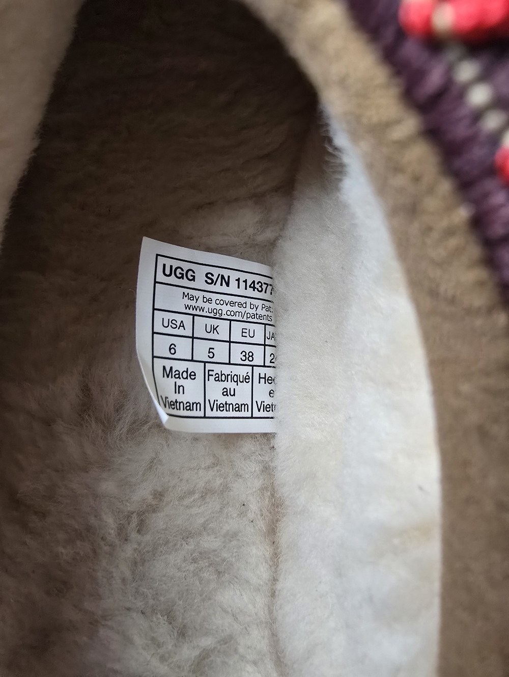 Ugg Tazman Slippers Size 8 ( Mislabled A Size 6) - Picture 14 of 16